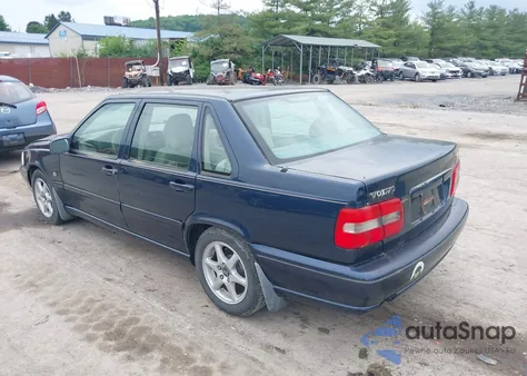 2000 Volvo S70 Glt/Glt Se from USA, damaged, VIN YV1LS56D8Y2627201